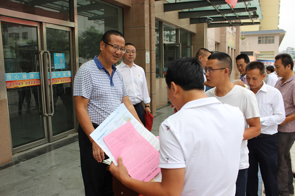 隴運集團武都汽車站、武都客運公司開展 “安全警示日”活動