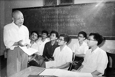 舍我其誰報(bào)國志，碧血丹心愛國情