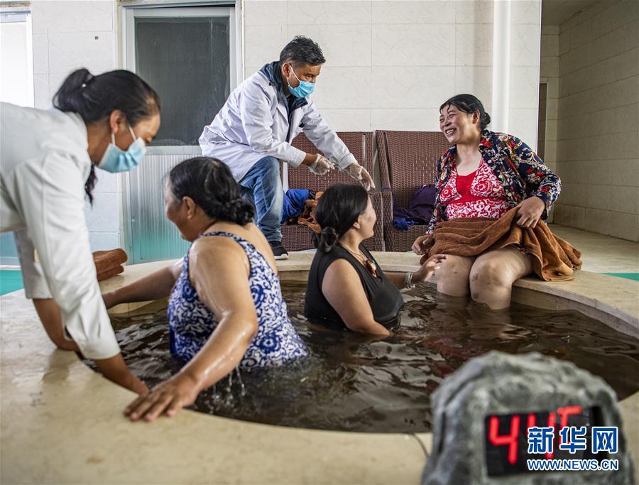 （新華全媒頭條·走向我們的小康生活·圖文互動）（10）扎西德勒，我們的新家園——西藏易地扶貧搬遷搬出幸福美好新生活
