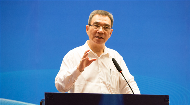 林毅夫發(fā)表演講。（資料圖）